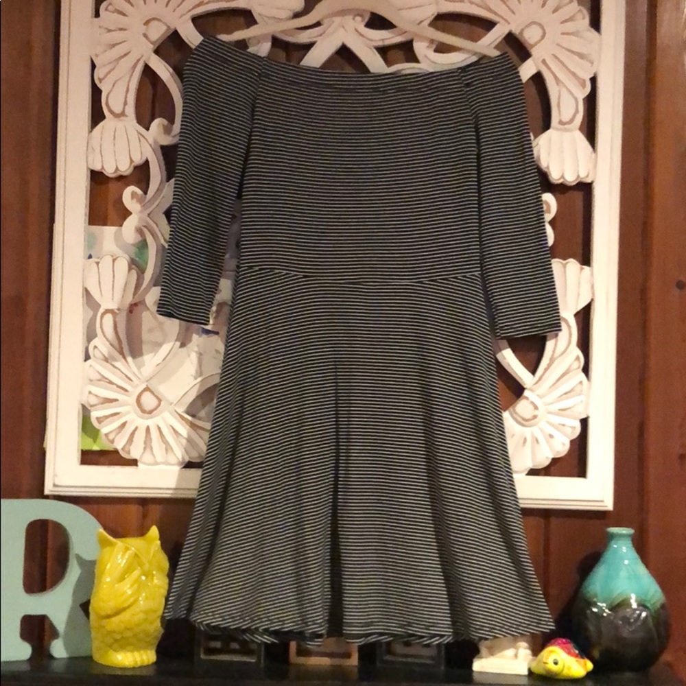 Size L Off the Shoulder mini Dress